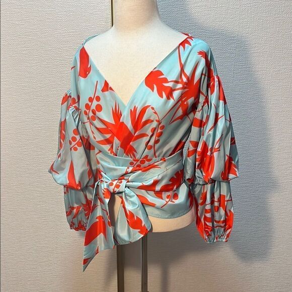 🎉HP 🎉NWT JJ’s Fairyland Tropical Wrap Top - - Picture 2 of 9